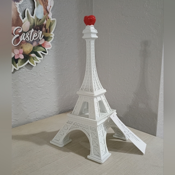 Heart Valentine's Eiffel Tower Cupcakes & Cashmere NEW - Picture 2 of 4